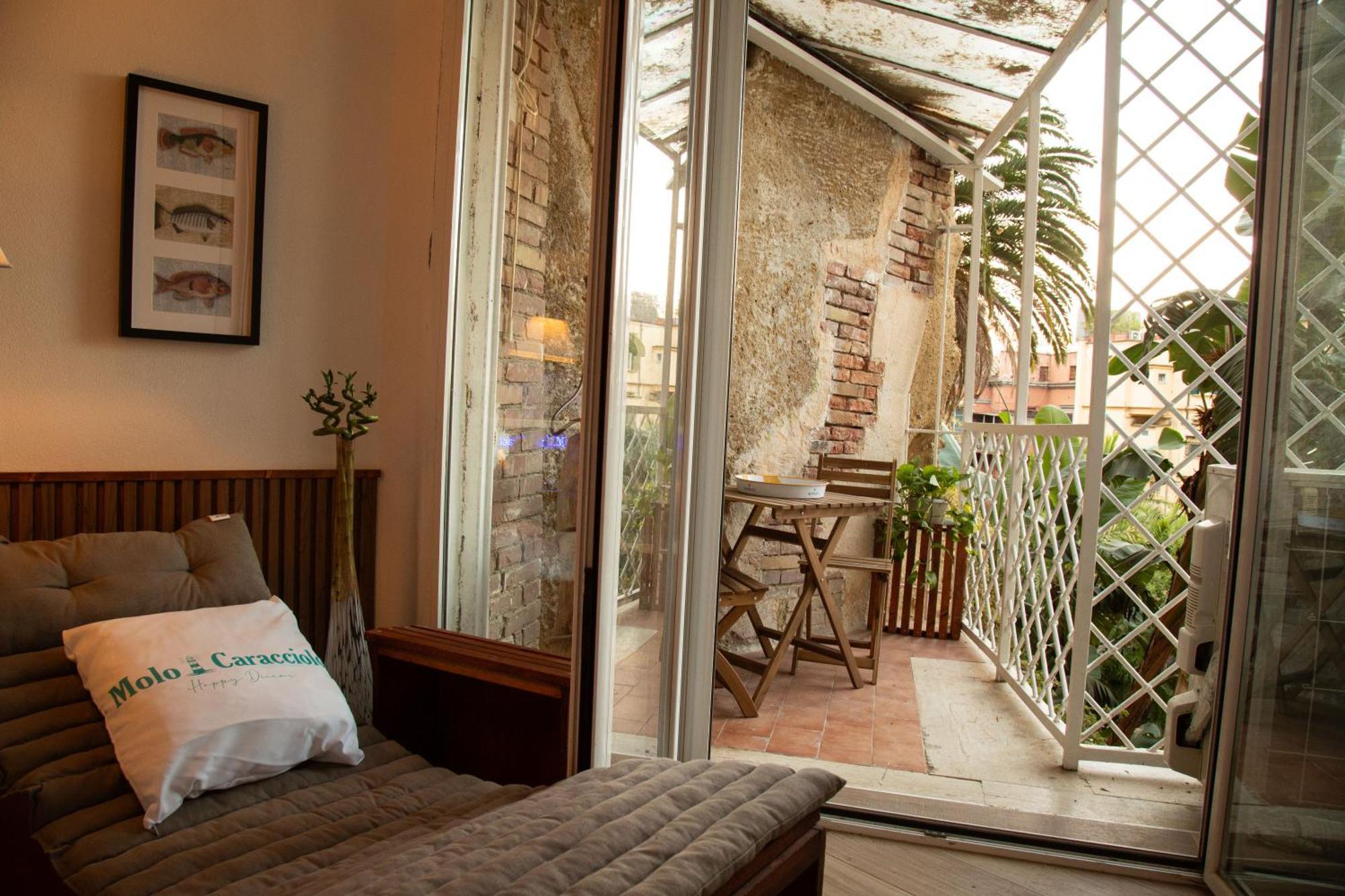 Molo Caracciolo Apartment Naples Exterior photo